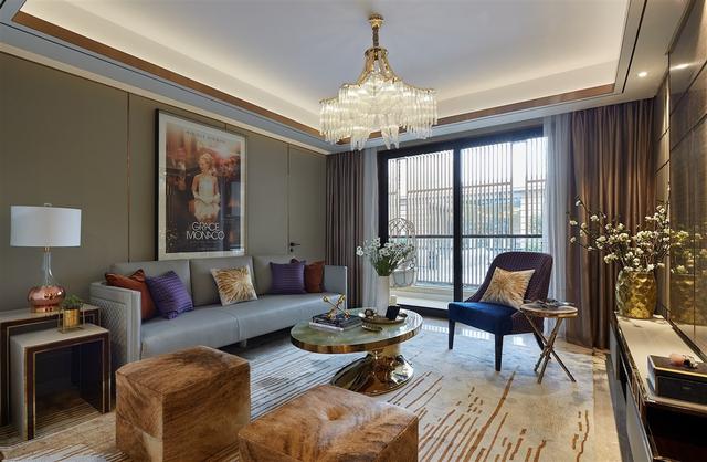 把不銹鋼條嵌到墻上,簡單點綴好高檔!